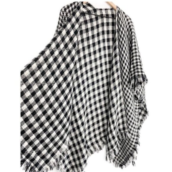 Black & White buffalo plaid herringbone Checkered Fringe Shawl  Andrée By Unit - Picture 1 of 5